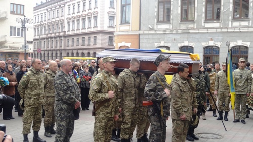 В Івано-Франківську попрощались з військовим з Прикарпаття, який загинув в зоні АТО